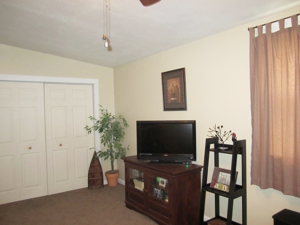 515 W Maple St, Waterloo, IN 46793 photo 12