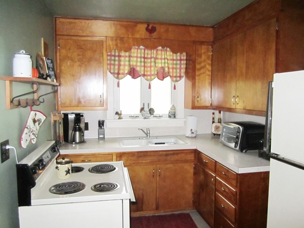 515 W Maple St, Waterloo, IN 46793 photo 7