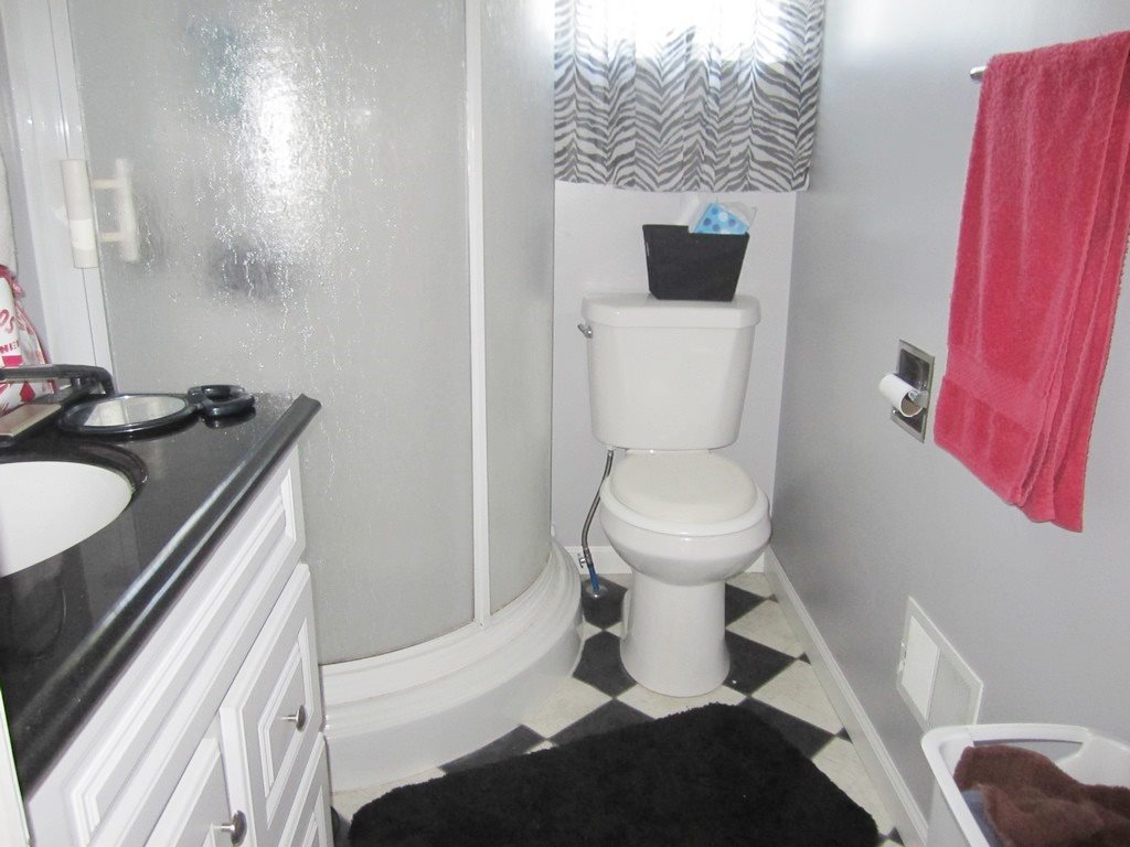 515 W Maple St, Waterloo, IN 46793 photo 9