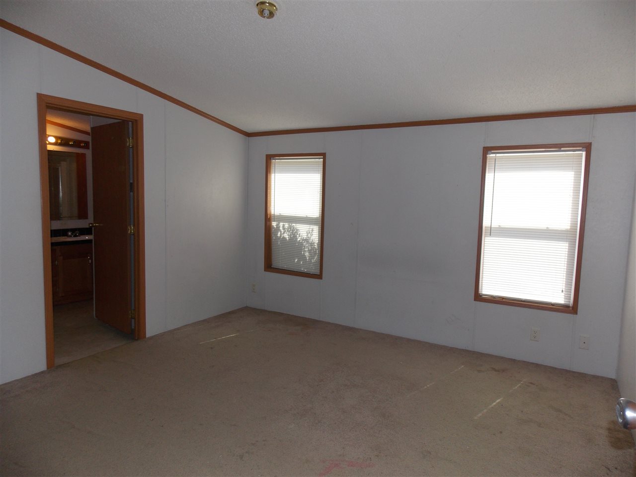 515 S 6th St, Mitchell, IN 47446 photo 3