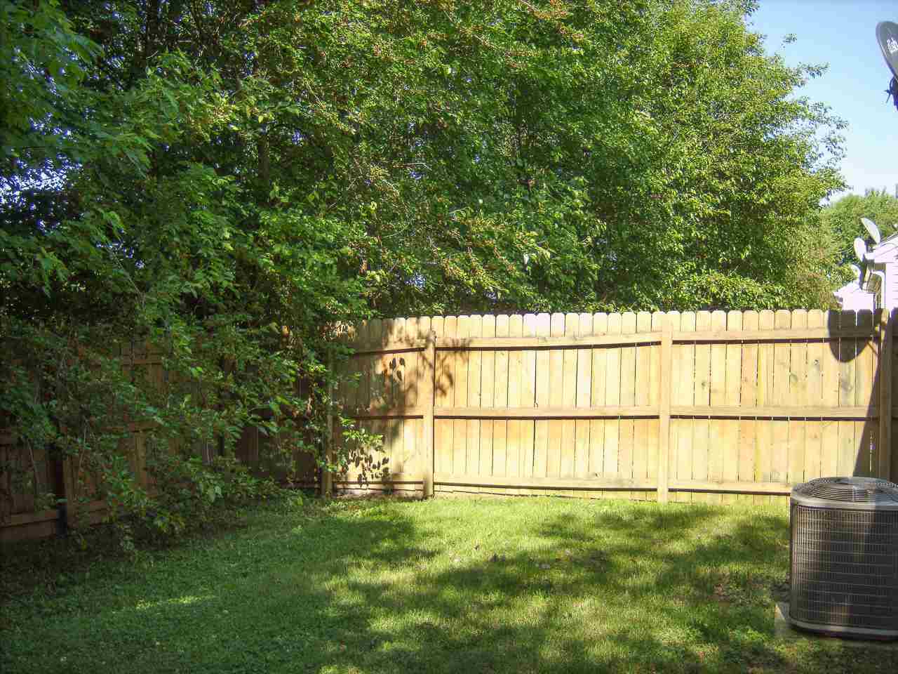 1705 Greencastle Dr, Evansville, IN 47715 photo 3