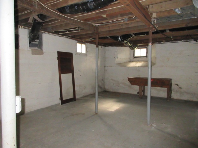 401 William St, Howe, IN 46746 photo 27