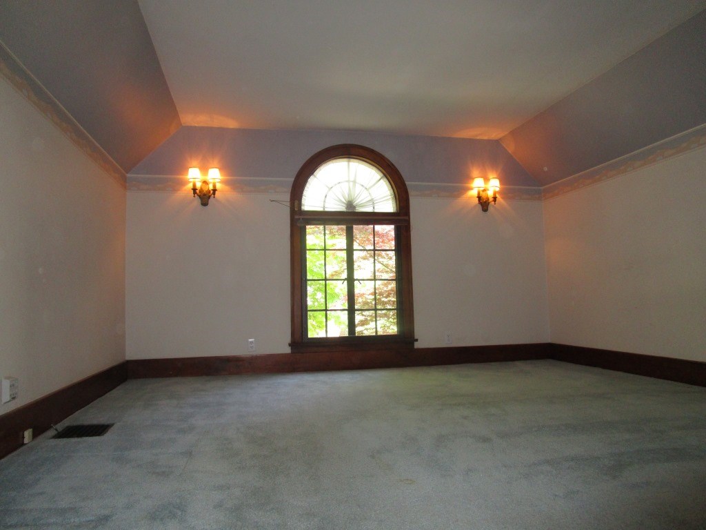 604 N Main St, Auburn, IN 46706 photo 18