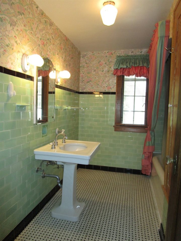 604 N Main St, Auburn, IN 46706 photo 17