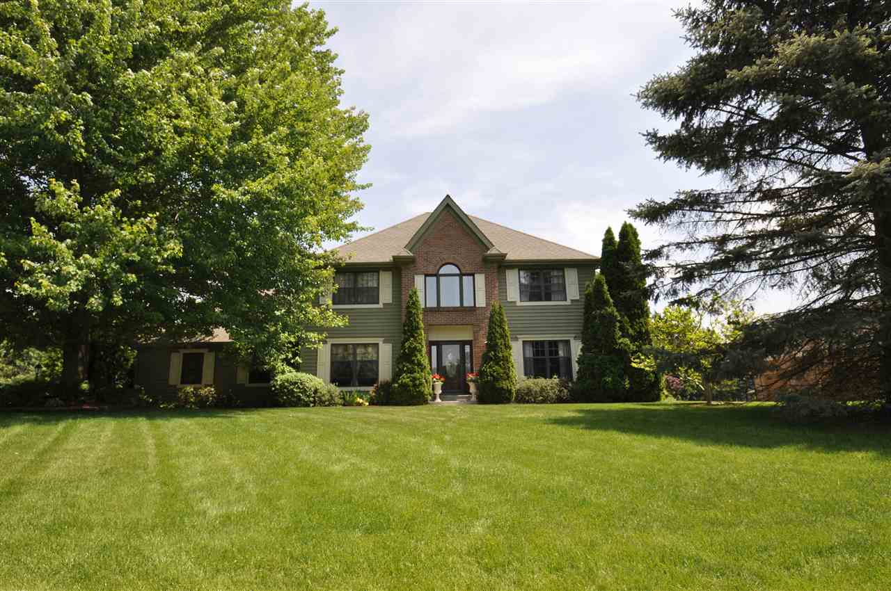 51680 Bluffside Ct, Granger, IN 46530 photo 2