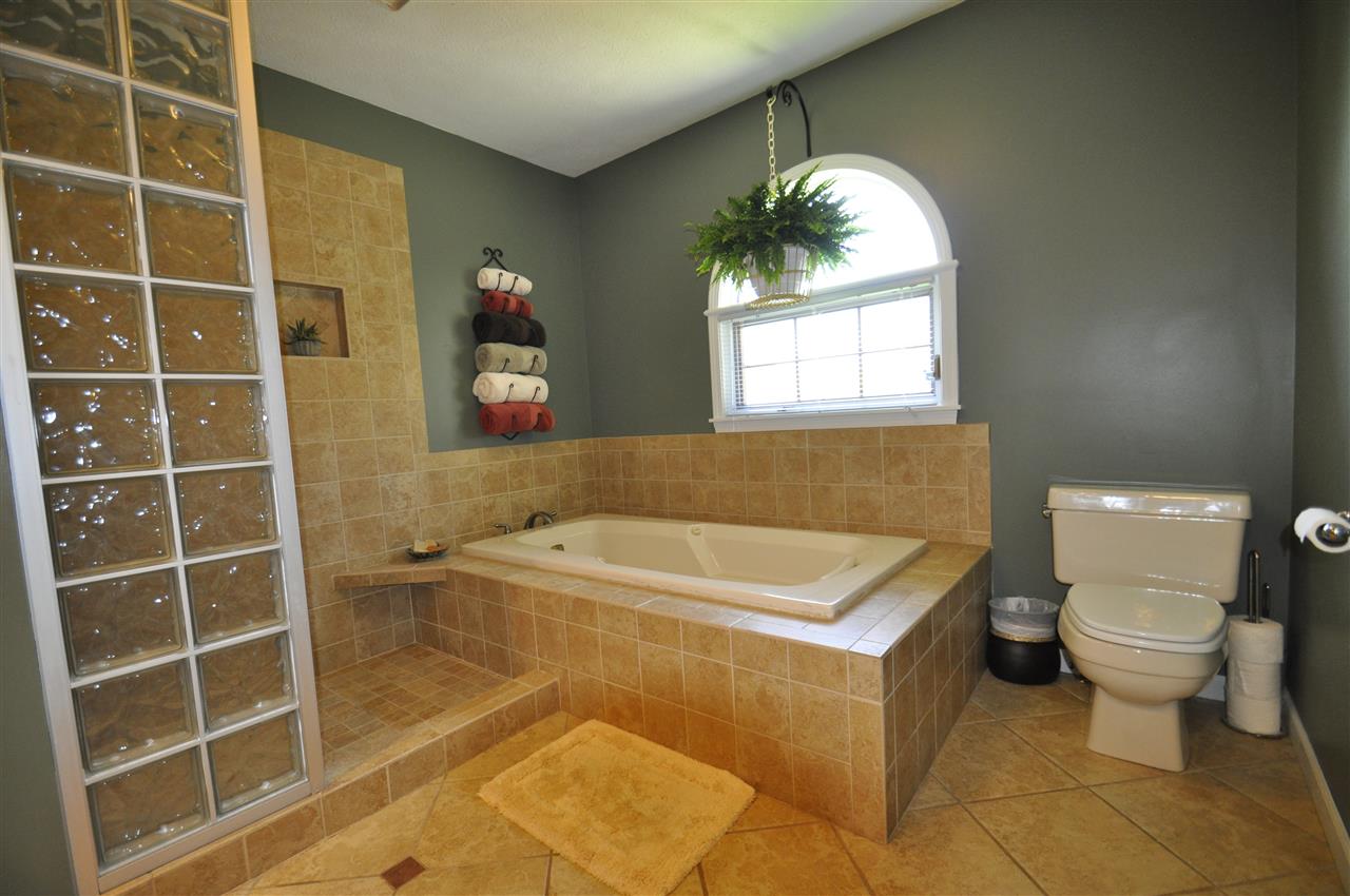 51680 Bluffside Ct, Granger, IN 46530 photo 15