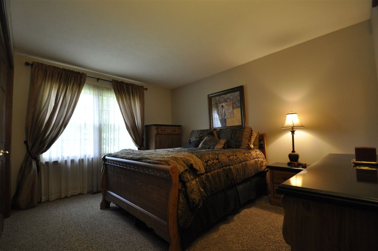 51680 Bluffside Ct, Granger, IN 46530 photo 18