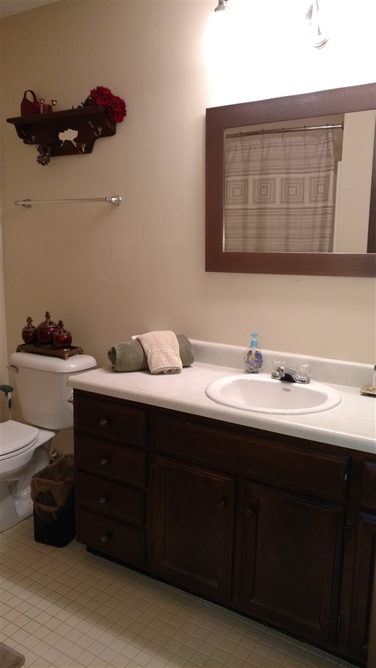 681 E Waterloo Ct, Bloomington, IN 47401 photo 2