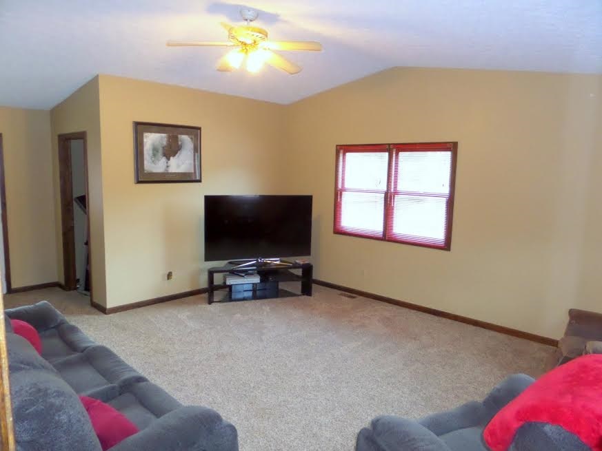 195 Carpenter Dr, Mitchell, IN 47446 photo 13
