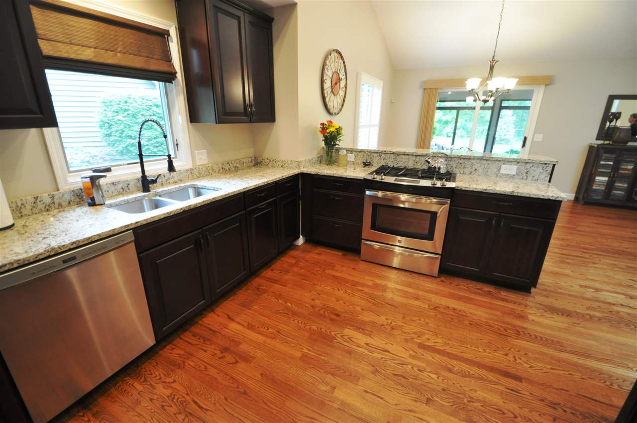 16110 Bent Tree Dr, Granger, IN 46530 photo 6