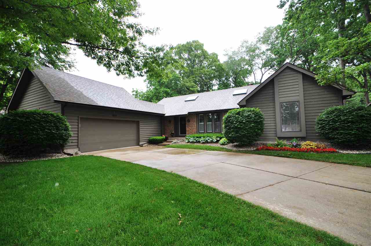 16110 Bent Tree Dr, Granger, IN 46530 photo 1
