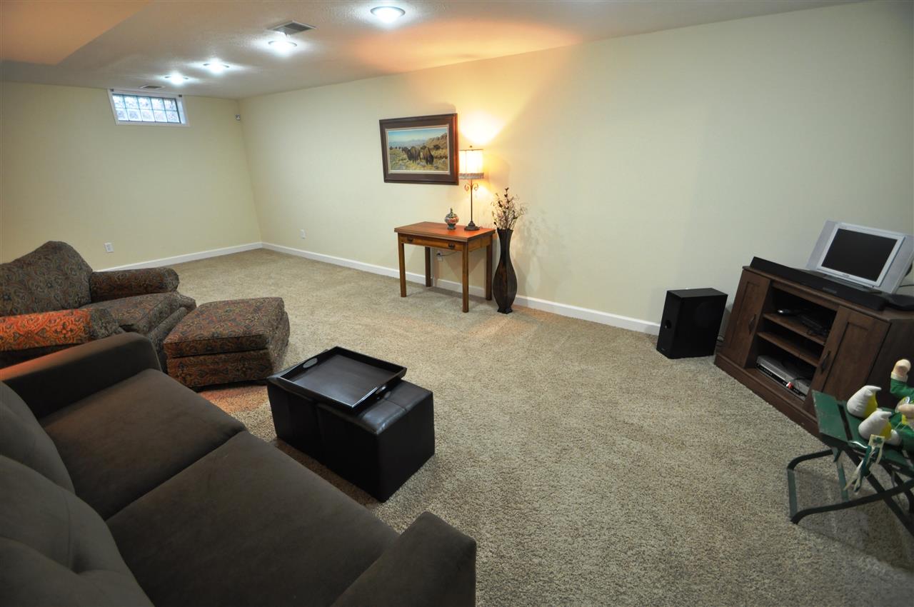 16110 Bent Tree Dr, Granger, IN 46530 photo 28