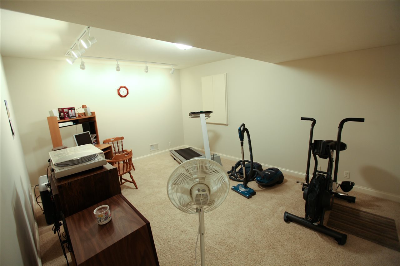 30237 Quail Pointe Dr, Granger, IN 46530 photo 24