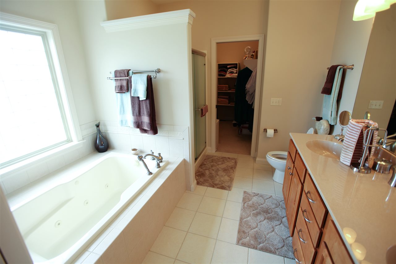 30237 Quail Pointe Dr, Granger, IN 46530 photo 9
