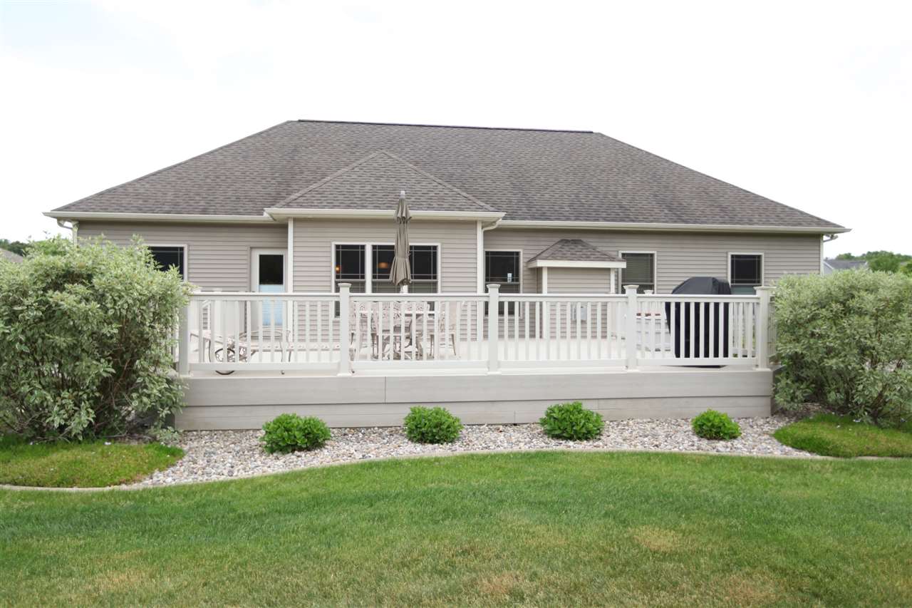 30237 Quail Pointe Dr, Granger, IN 46530 photo 2