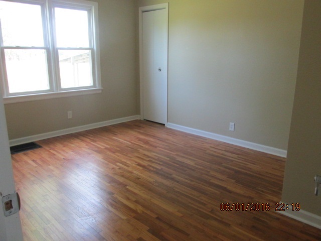 2201 Berkey Ave, Goshen, IN 46526 photo 8