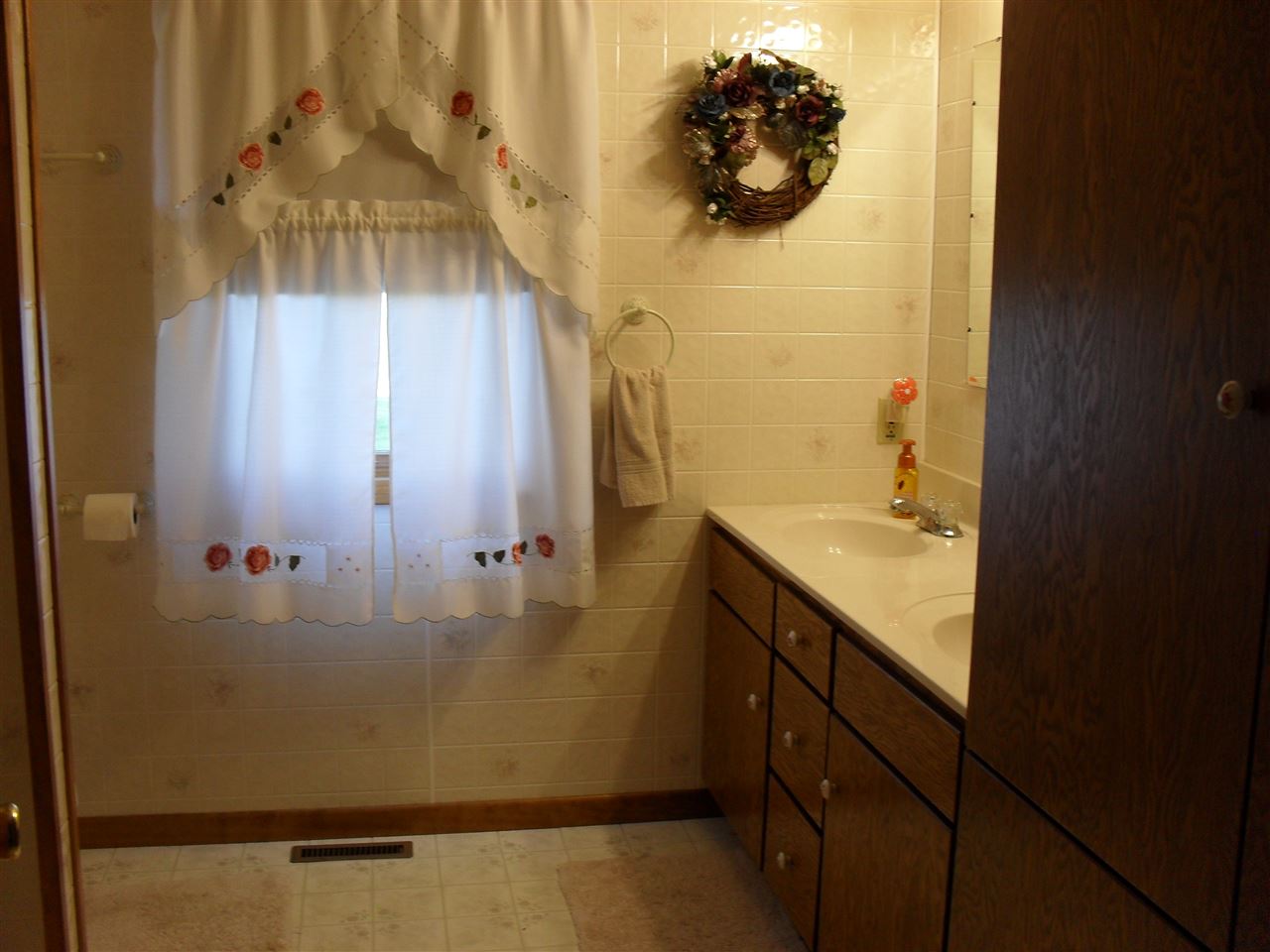 1256 E 250 S, Bringhurst, IN 46913 photo 16