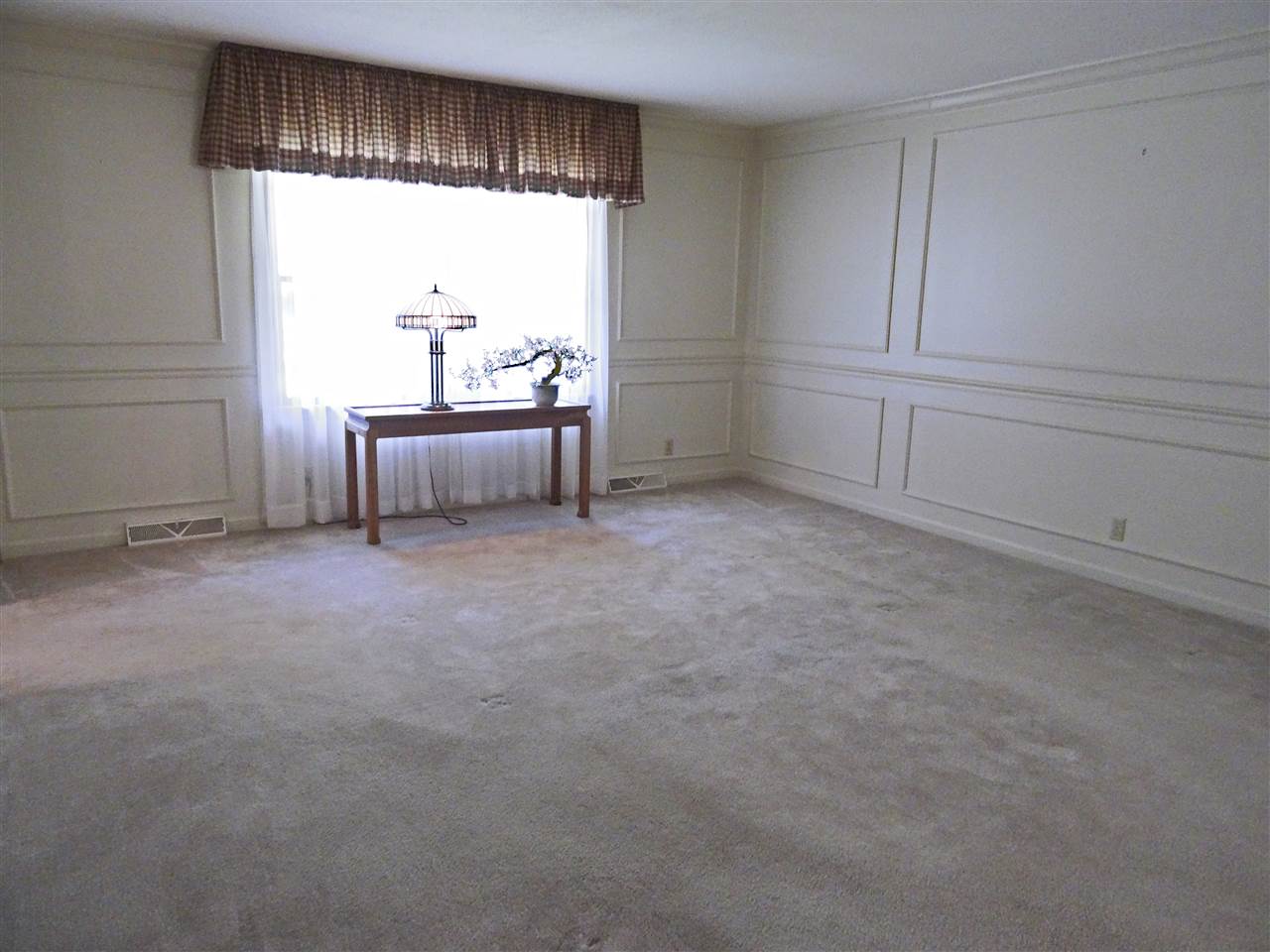 6902 Pinehurst Dr, Evansville, IN 47711 photo 3