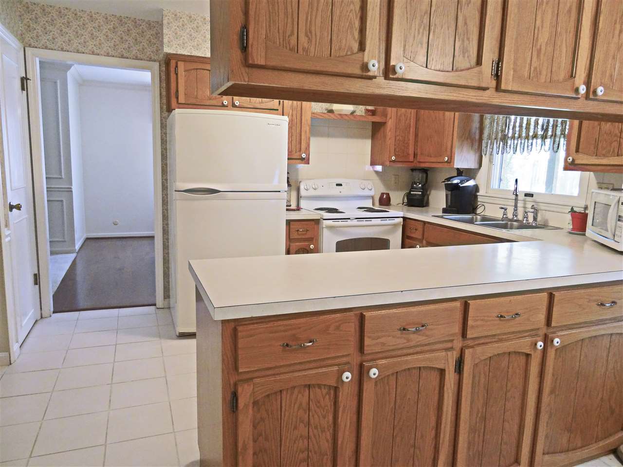 6902 Pinehurst Dr, Evansville, IN 47711 photo 5