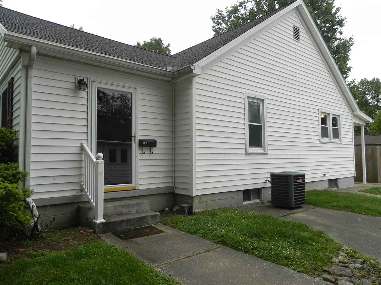 709 E Oak St, Boonville, IN 47601 photo 21