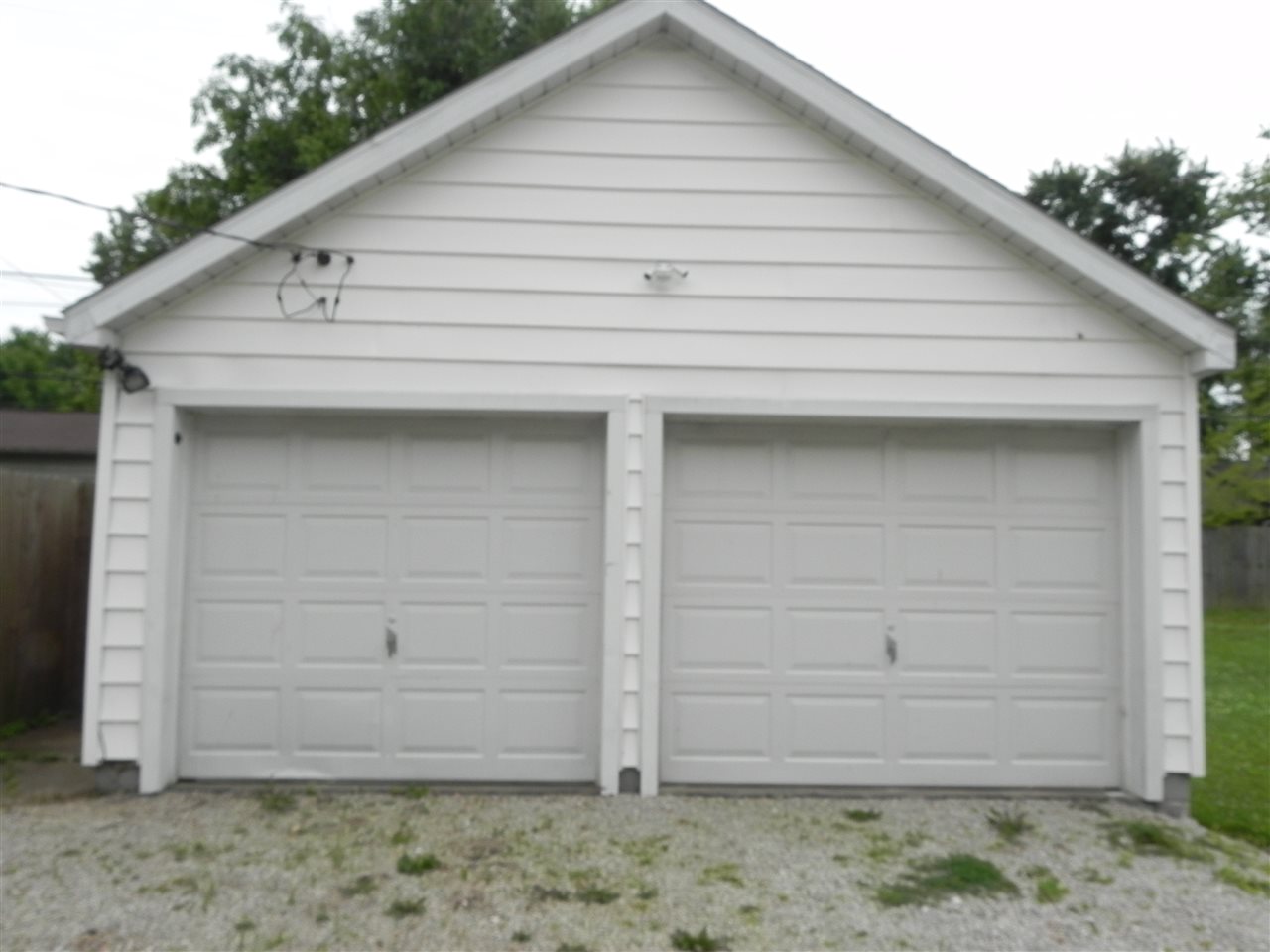 709 E Oak St, Boonville, IN 47601 photo 2
