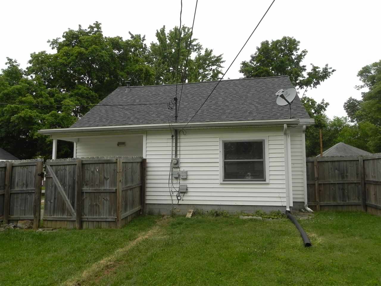 709 E Oak St, Boonville, IN 47601 photo 6