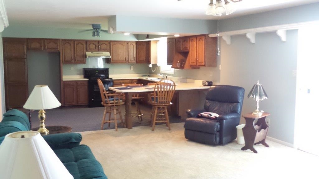 4 E Todd Dr, Washington, IN 47501 photo 2