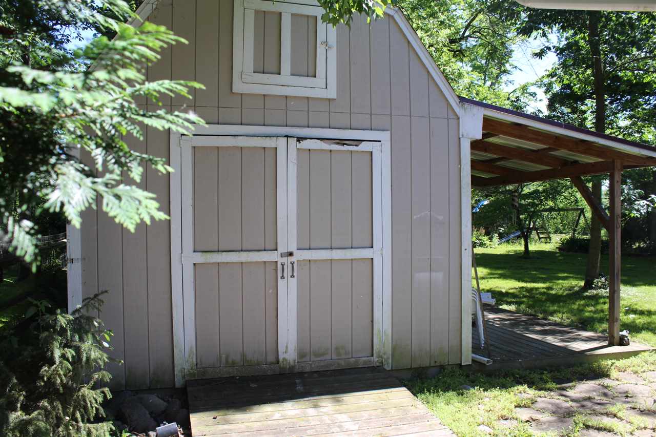 7106 E Harrold Rd, Churubusco, IN 46723 photo 11