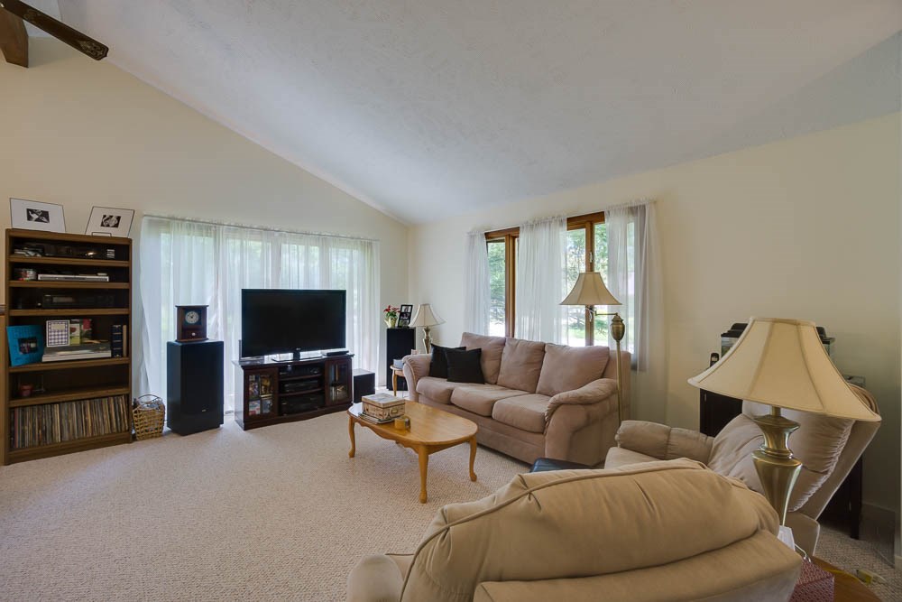 3614 N Bittersweet Dr, Bloomington, IN 47408 photo 2