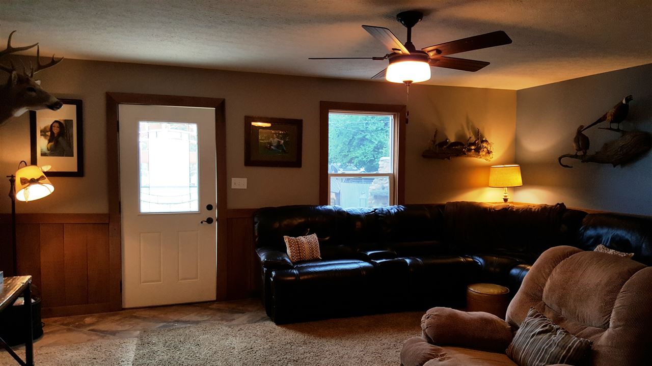 122 E Summit St, Delphi, IN 46923 photo 9
