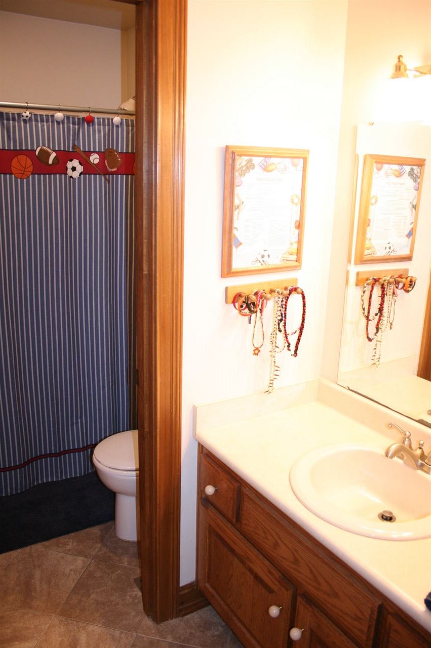2411 Woodland Trl, Auburn, IN 46706 photo 26