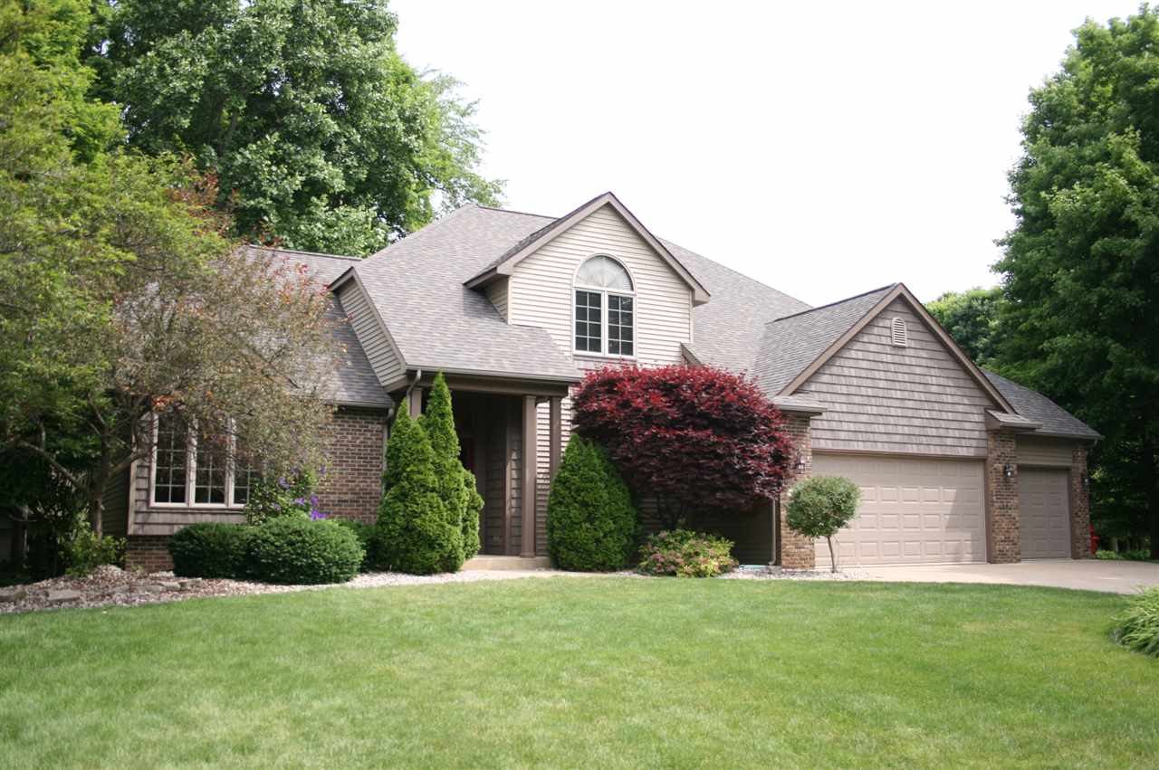 2411 Woodland Trl, Auburn, IN 46706 photo 1