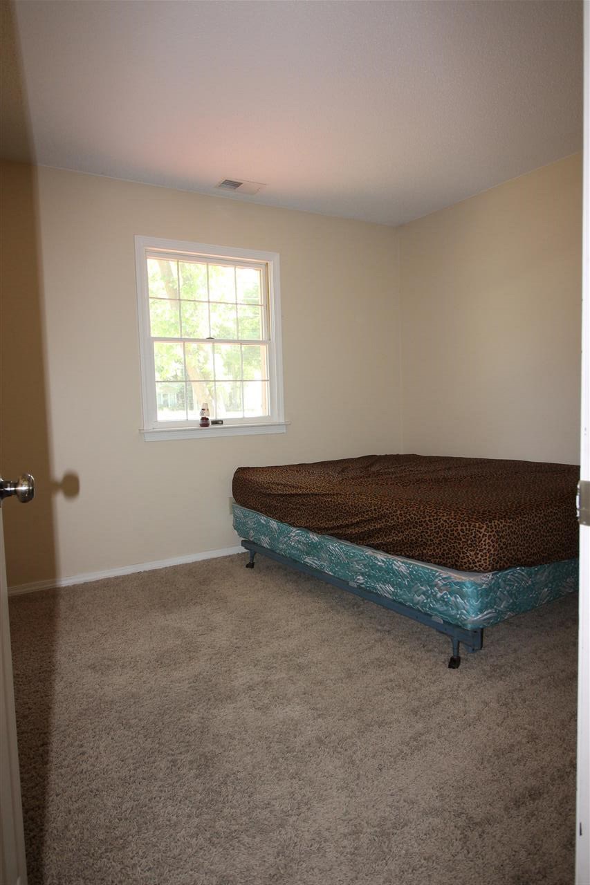 2143 W Maple Ln, Kendallville, IN 46755 photo 17