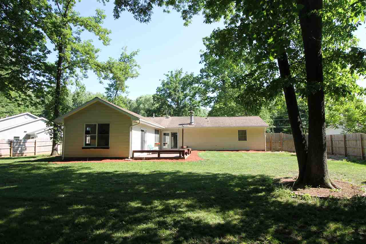 2143 W Maple Ln, Kendallville, IN 46755 photo 4