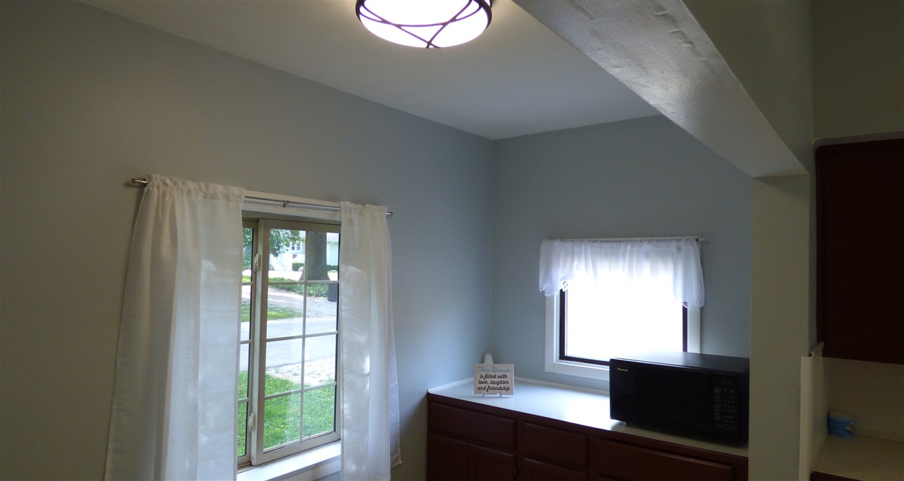 640 E Main St, Elnora, IN 47529 photo 8