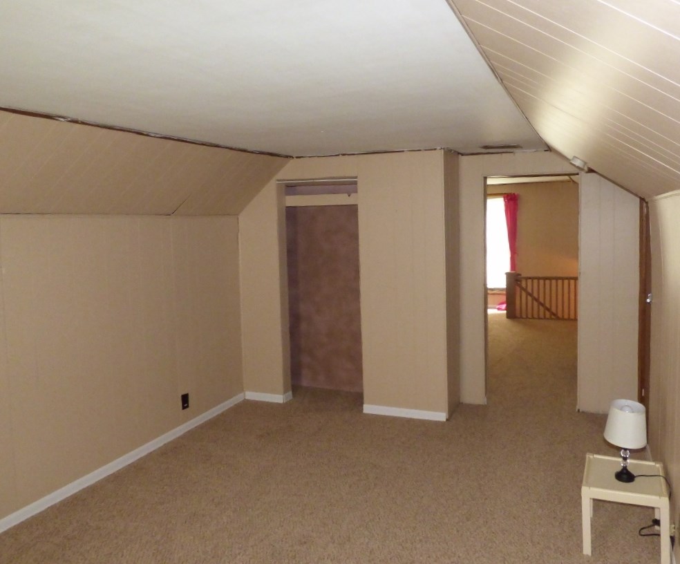 640 E Main St, Elnora, IN 47529 photo 5