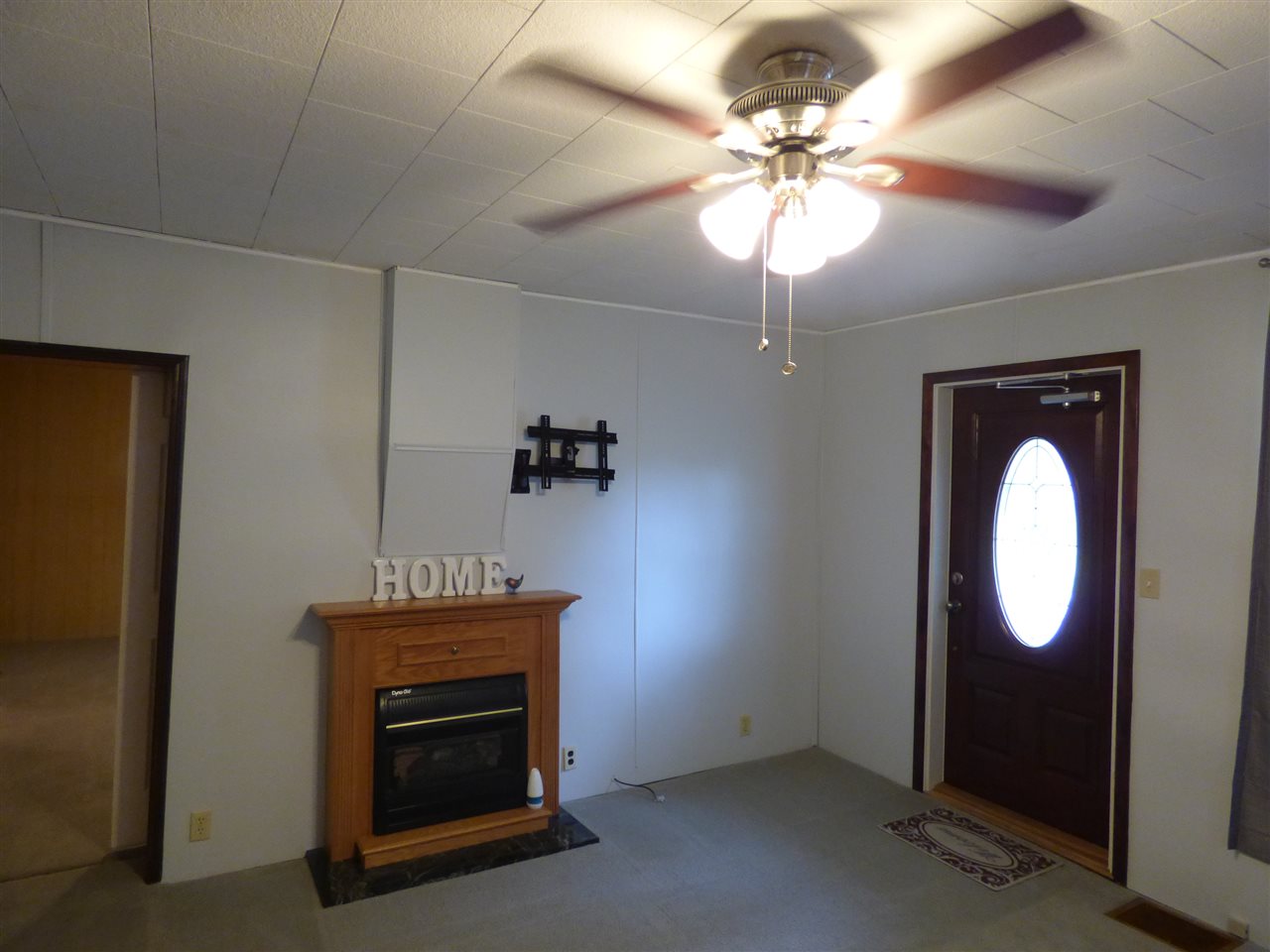 640 E Main St, Elnora, IN 47529 photo 4