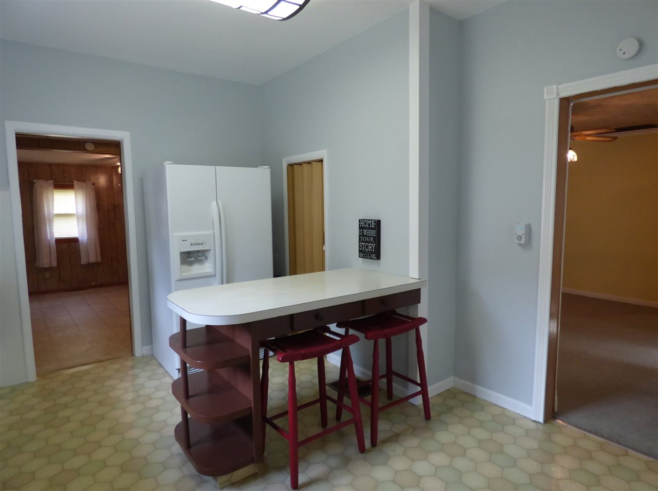 640 E Main St, Elnora, IN 47529 photo 9