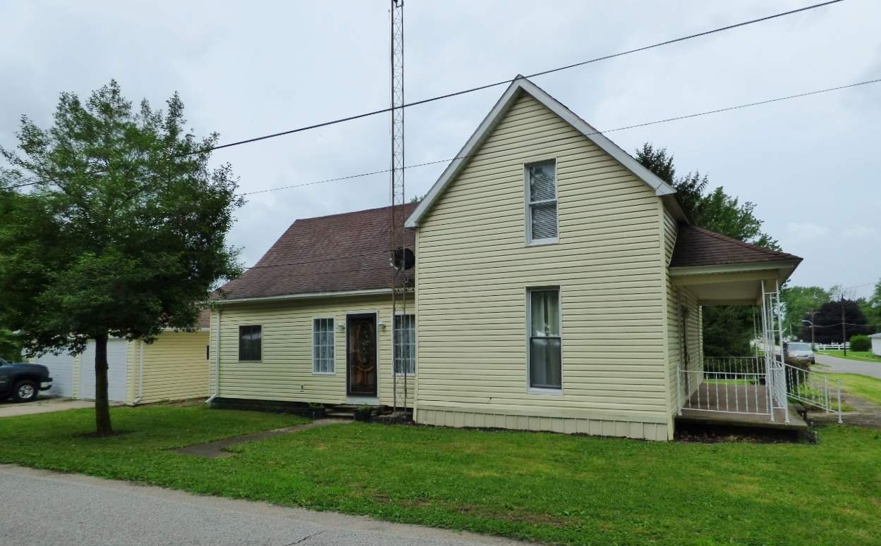 640 E Main St, Elnora, IN 47529 photo 1