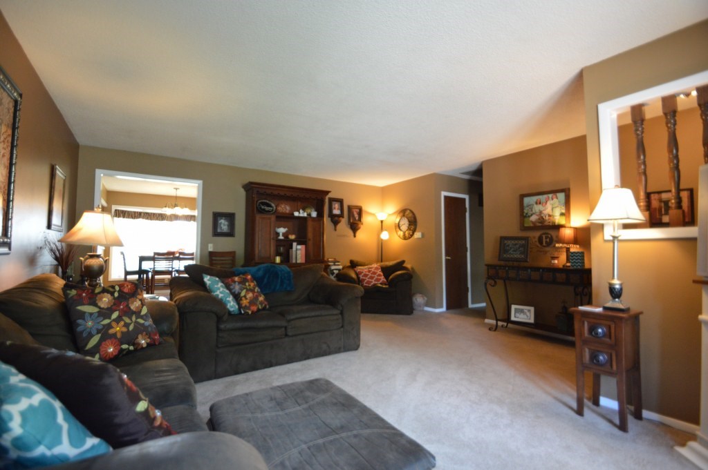 1810 Maple Ln, Garrett, IN 46738 photo 4