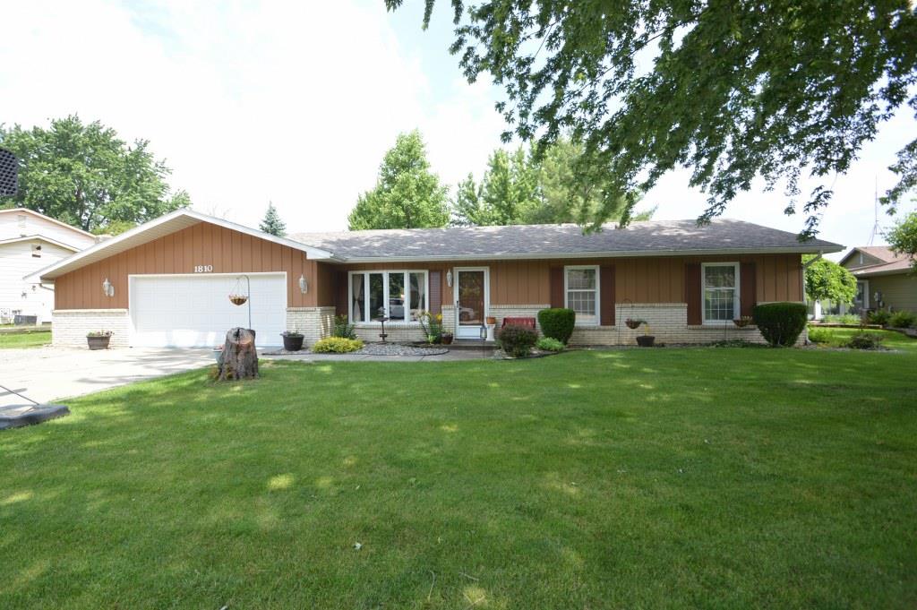 1810 Maple Ln, Garrett, IN 46738 photo 1