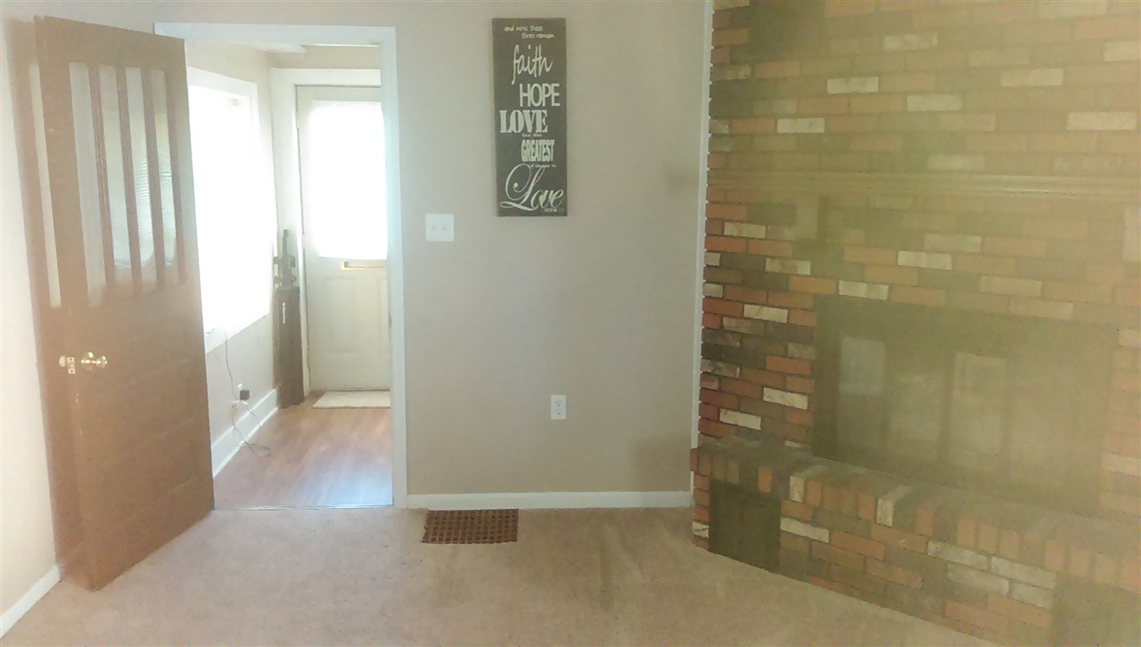531 E Central St, Bluffton, IN 46714 photo 3