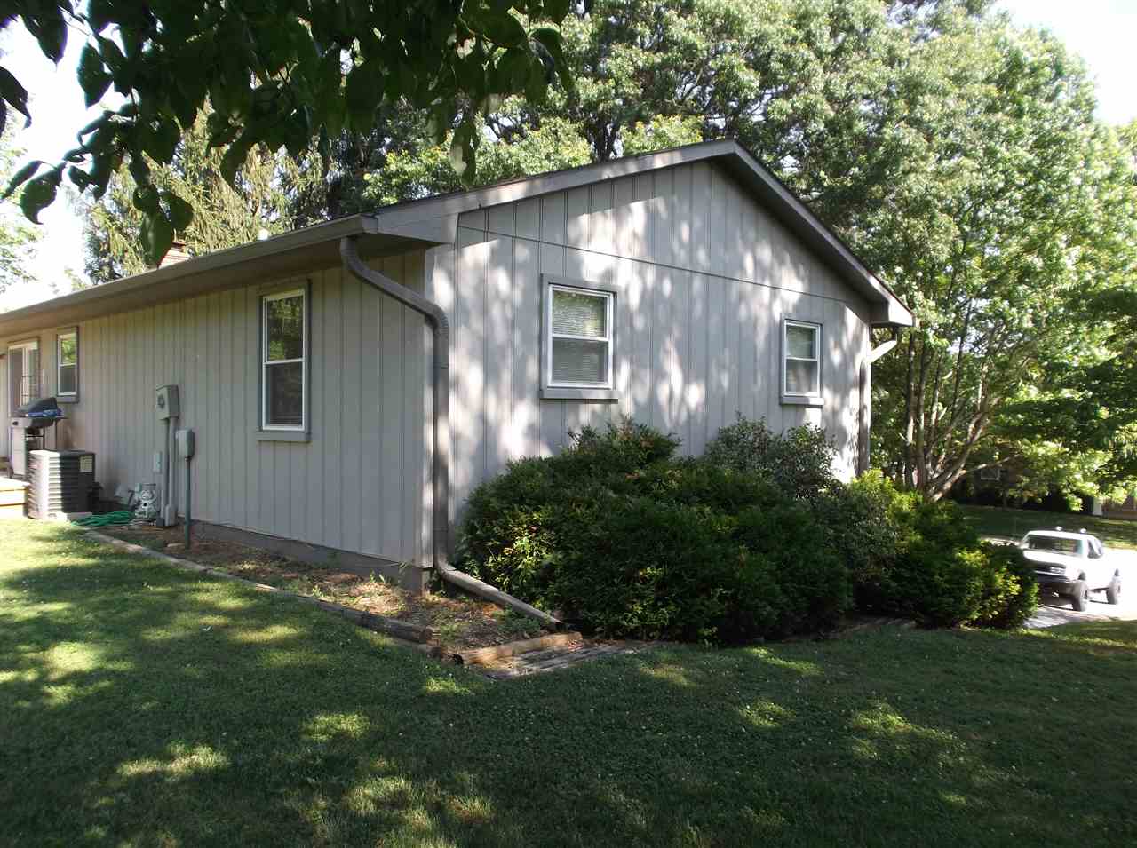 1980 E Dutcherman Dr, Bloomington, IN 47401 photo 23