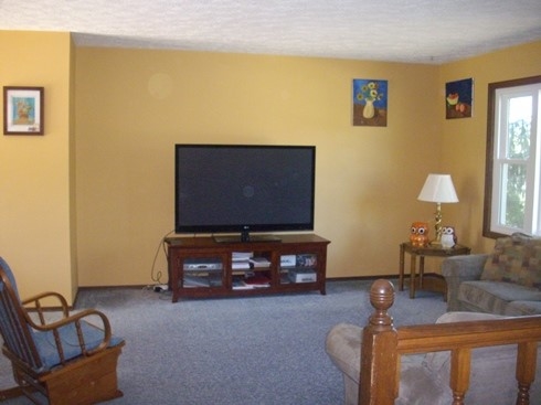 1980 E Dutcherman Dr, Bloomington, IN 47401 photo 2