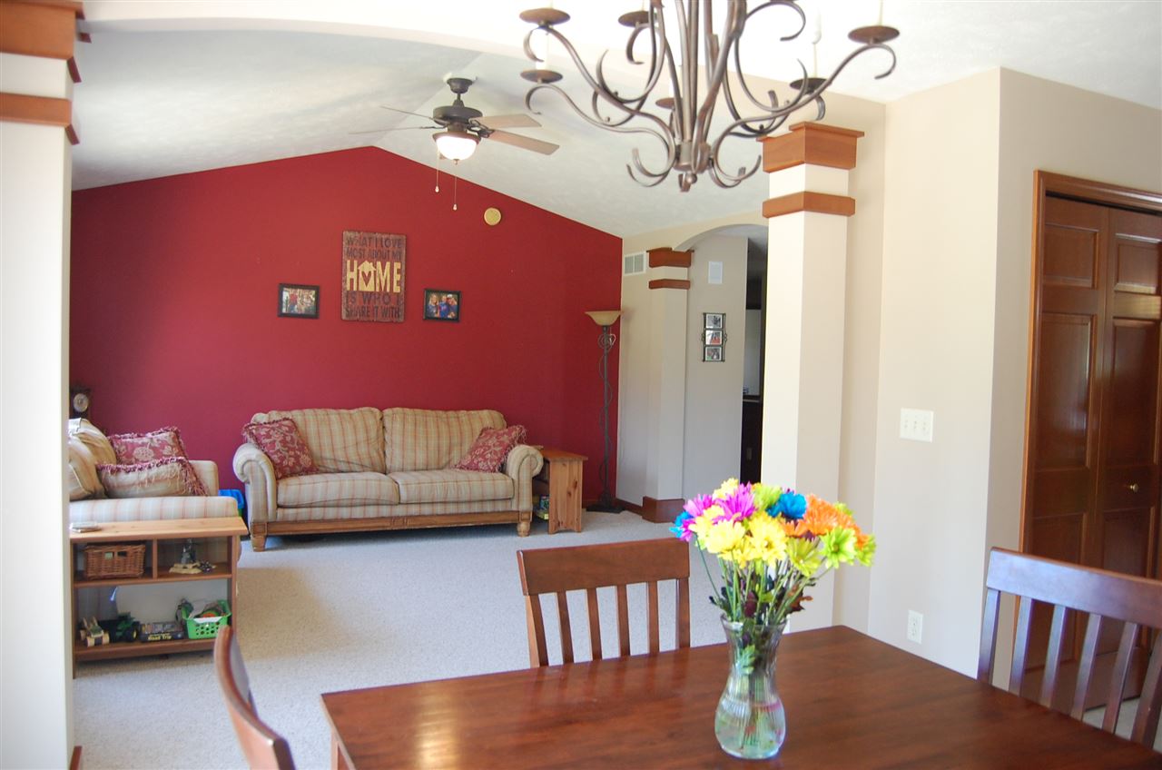 61806 Amber Meadows Dr, Goshen, IN 46528 photo 5