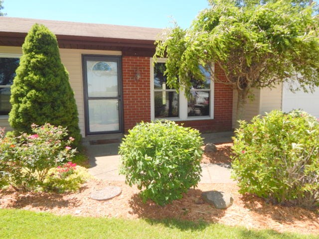 8311 Lafayette Center Rd, Yoder, IN 46798 photo 3