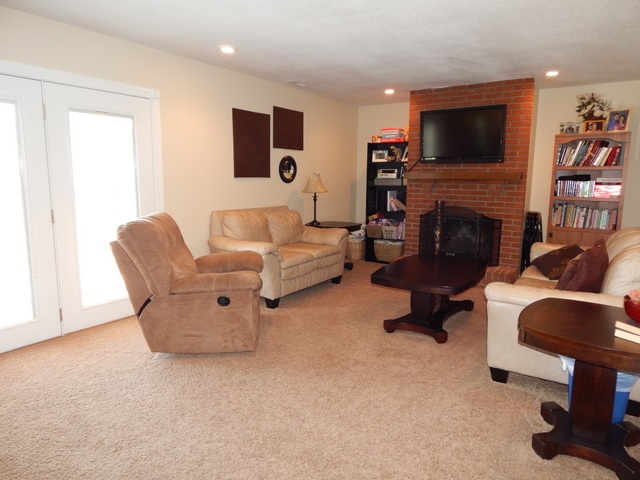8311 Lafayette Center Rd, Yoder, IN 46798 photo 16