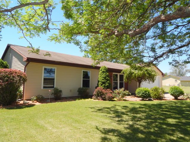 8311 Lafayette Center Rd, Yoder, IN 46798 photo 2