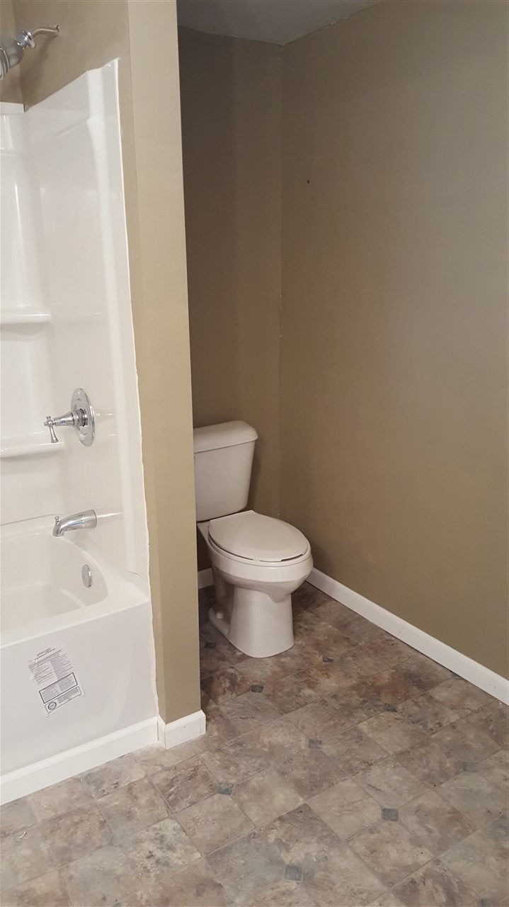 800 S Wayne St, Hamilton, IN 46742 photo 7