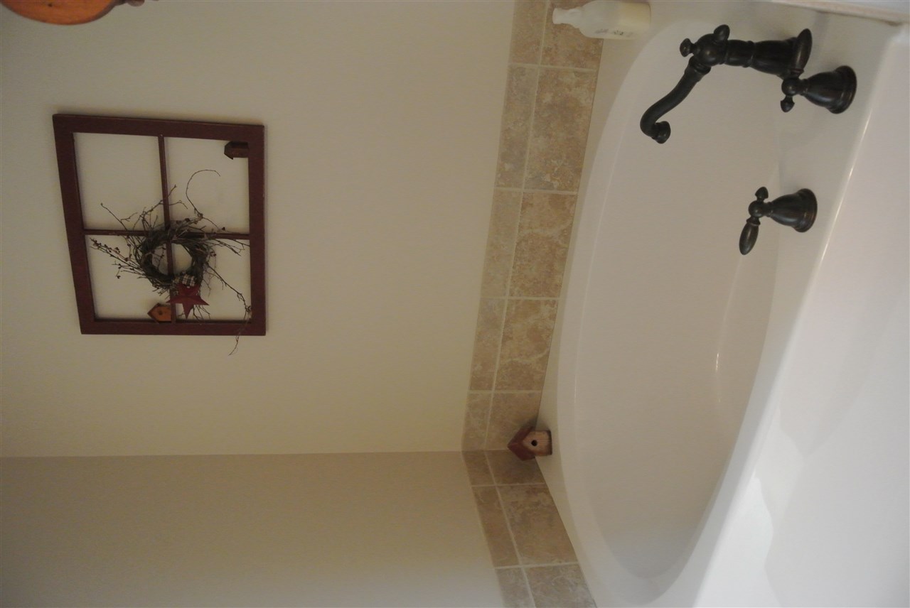 4686 W Johanna Dr, Bloomington, IN 47404 photo 6